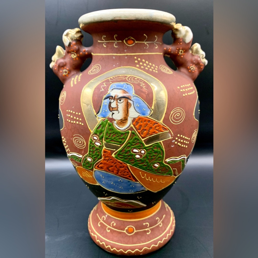Japanese Moriage Satsuma Vase with foo dogs, man and woman, Vintage